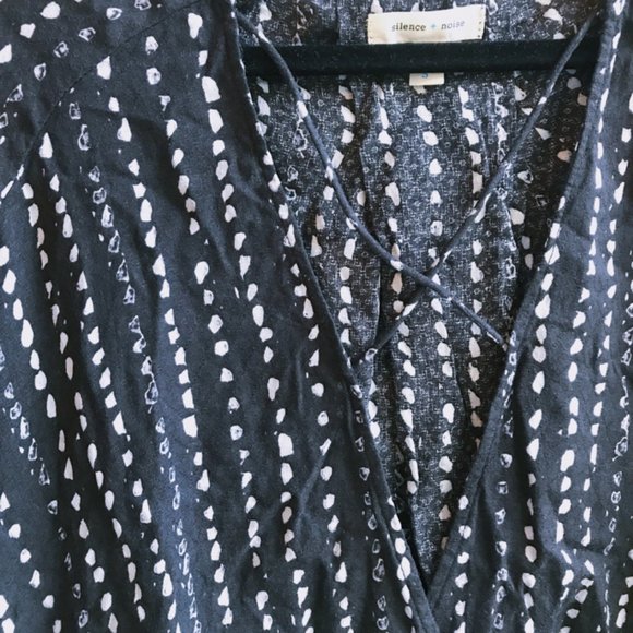 Urban Outfitter Silence + Noise Cross Front Blouse - Picture 4 of 5